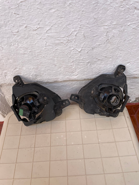 Neblineros Mazda 2 con Bases